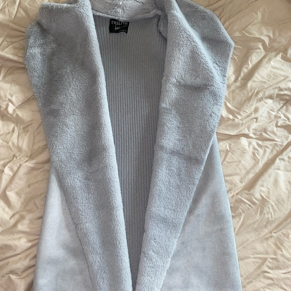 Sleeveless gray dressy vest